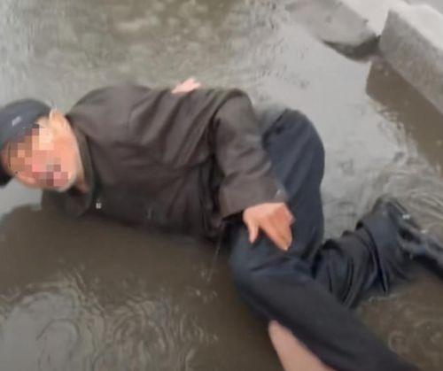 最新大瓜事件最新消息 17173爆料站 红大爷男扮女装视频无删减,17173爆料站独家揭秘